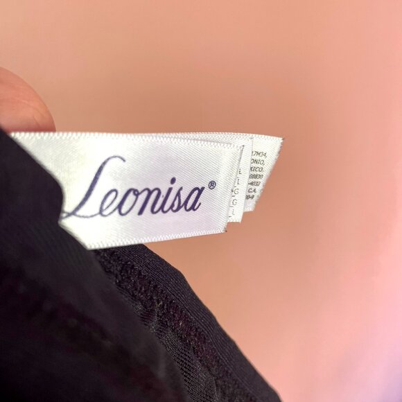 Leonisa - Sculpting Shaper Legging with Butt-Lifting Inner Short Size Large - Picture 8 of 9